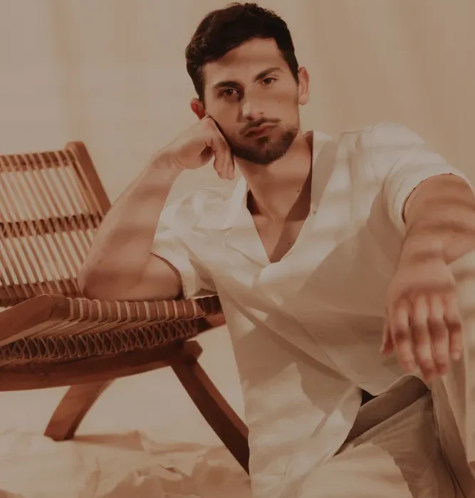 Agence Must Model - Léo léo