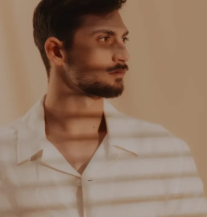 Agence Must Model - Léo léo