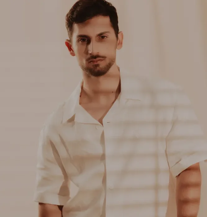 Agence Must Model - Léo léo