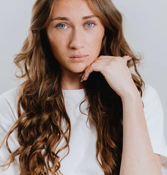 Agence Must Model - Romane romane